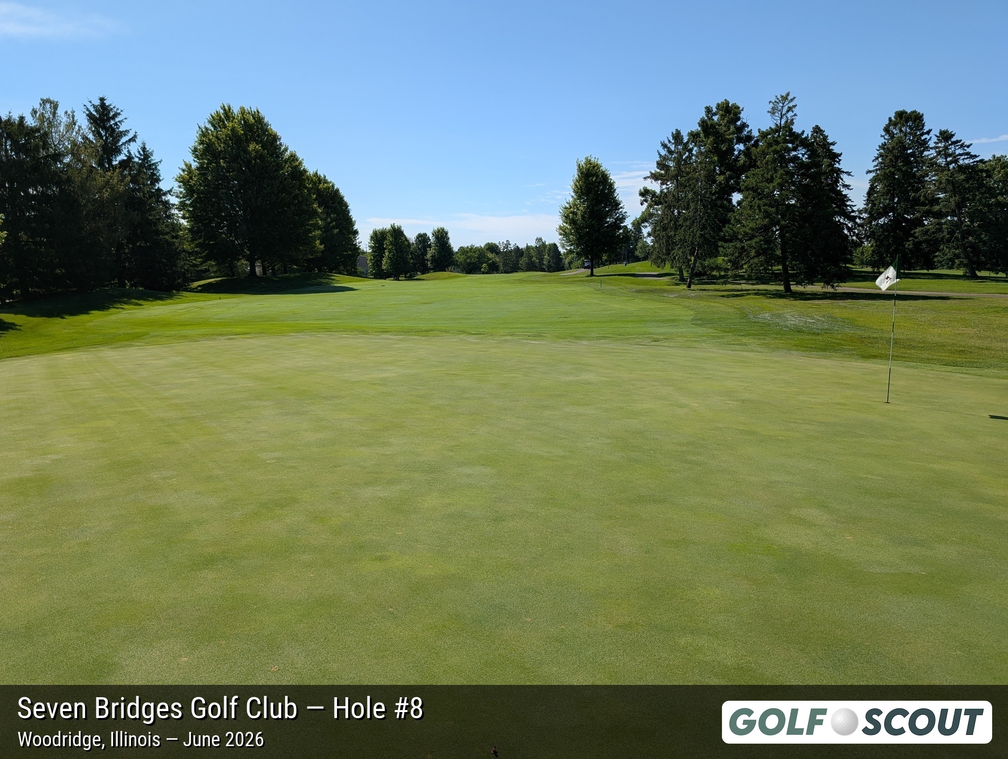 Hole 8 at Seven Bridges Golf Club