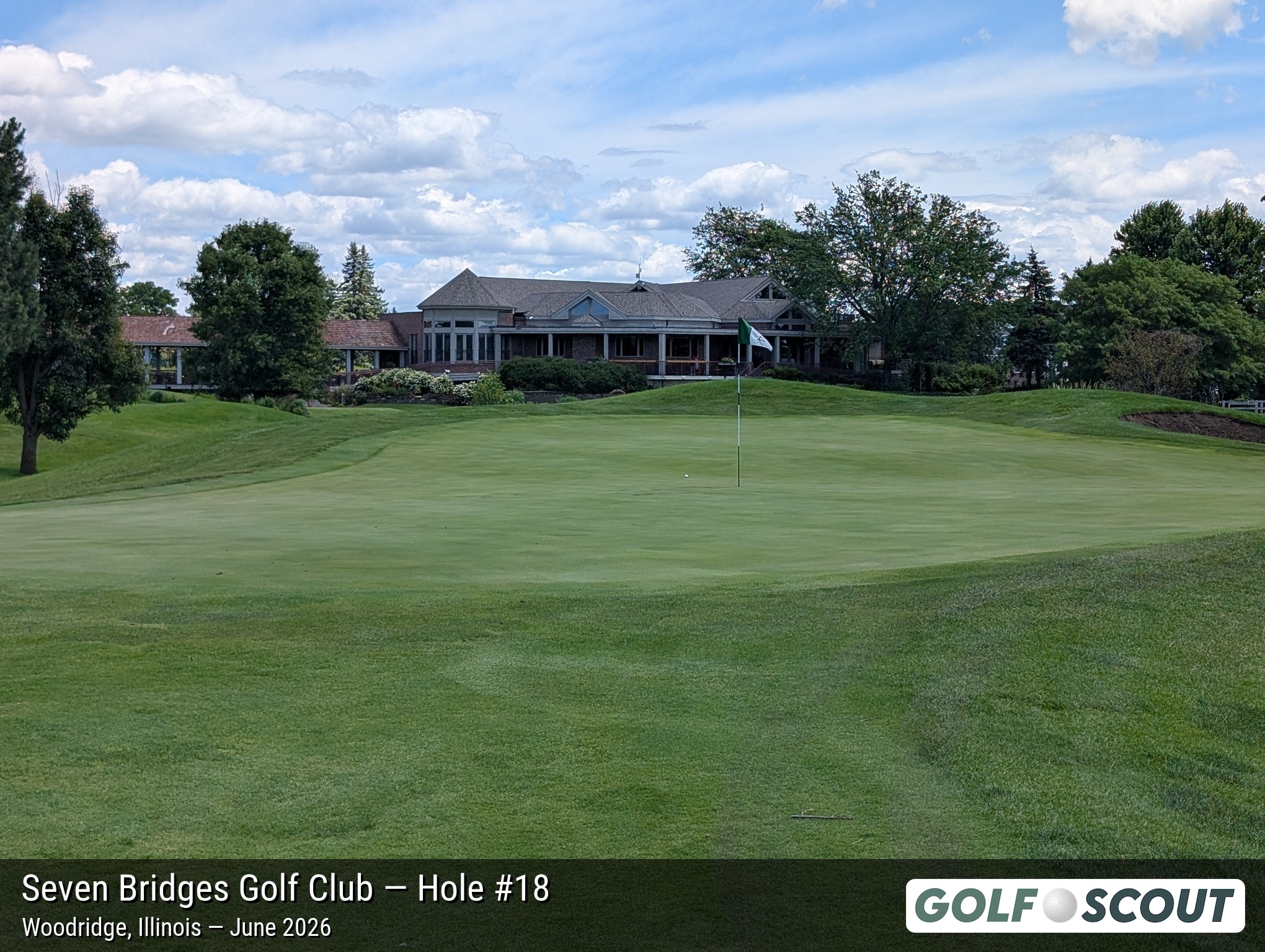 Hole 18 at Seven Bridges Golf Club