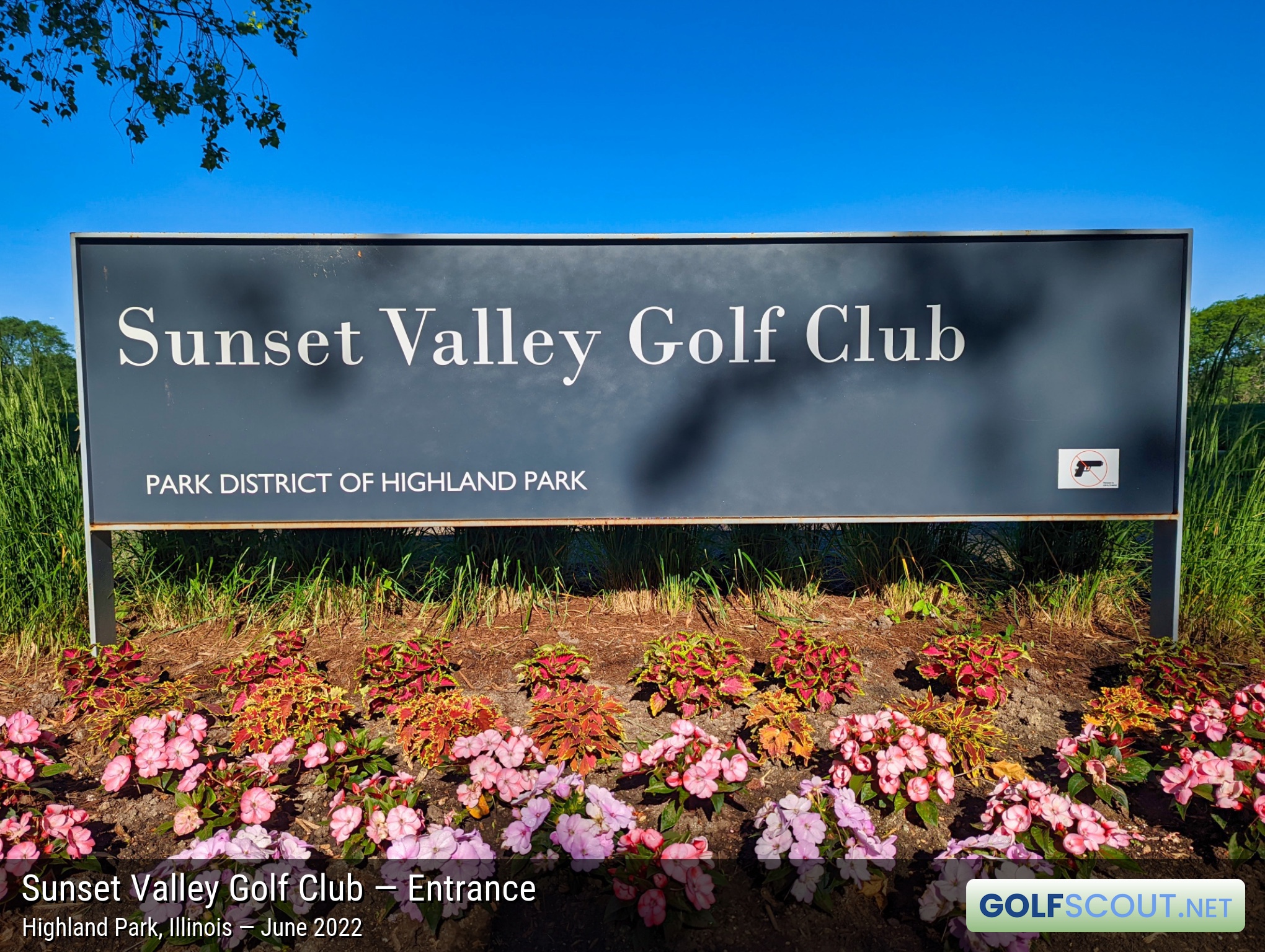 Sign at the entrance to Sunset Valley Golf Club
