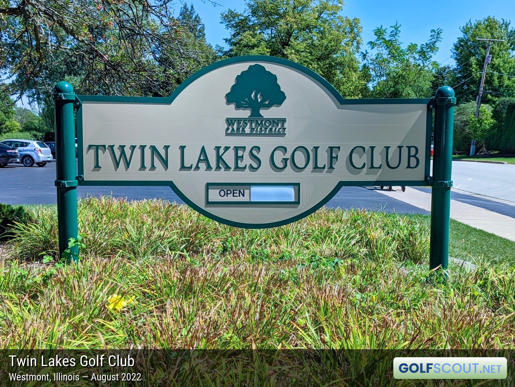 Sign at the entrance to Twin Lakes Golf Club