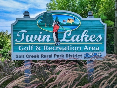 Twin Lakes Golf Course Entrance Sign