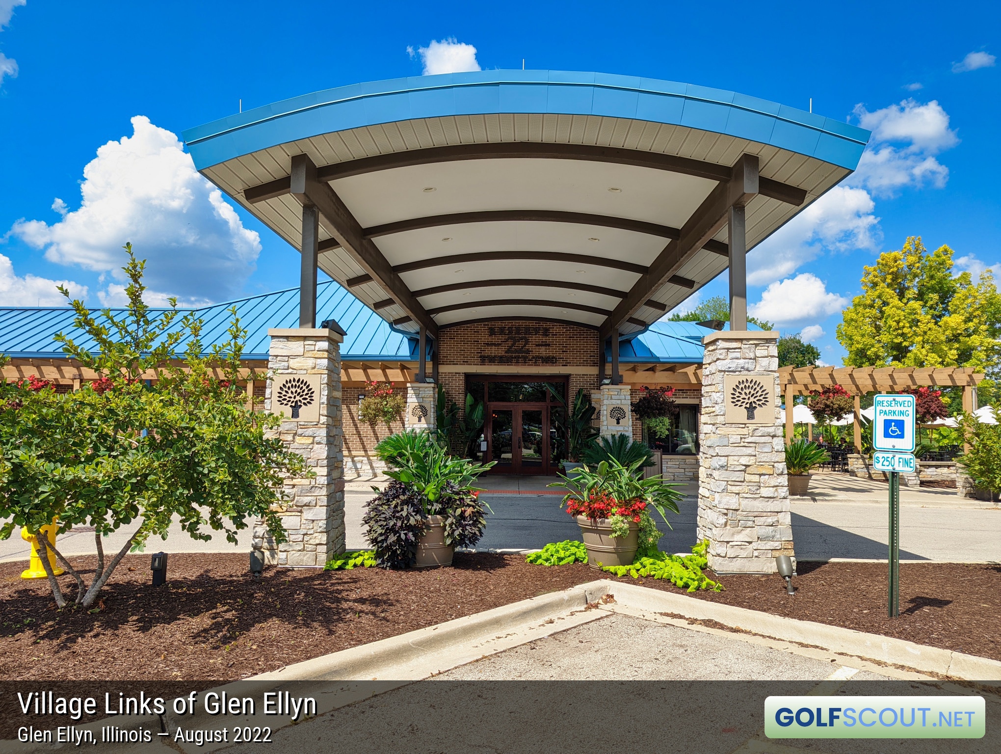 Photo of the clubhouse at Village Links of Glen Ellyn - 18 Hole Course in Glen Ellyn, Illinois. 