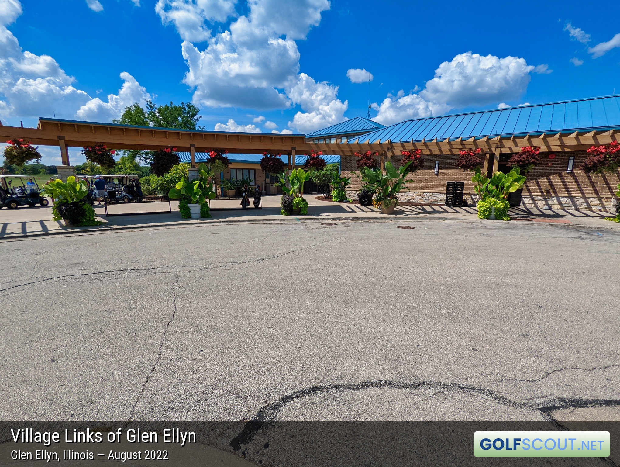 Photo of the clubhouse at Village Links of Glen Ellyn - 9 Hole Course in Glen Ellyn, Illinois. 
