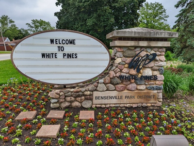 White Pines Golf Club Entrance Sign