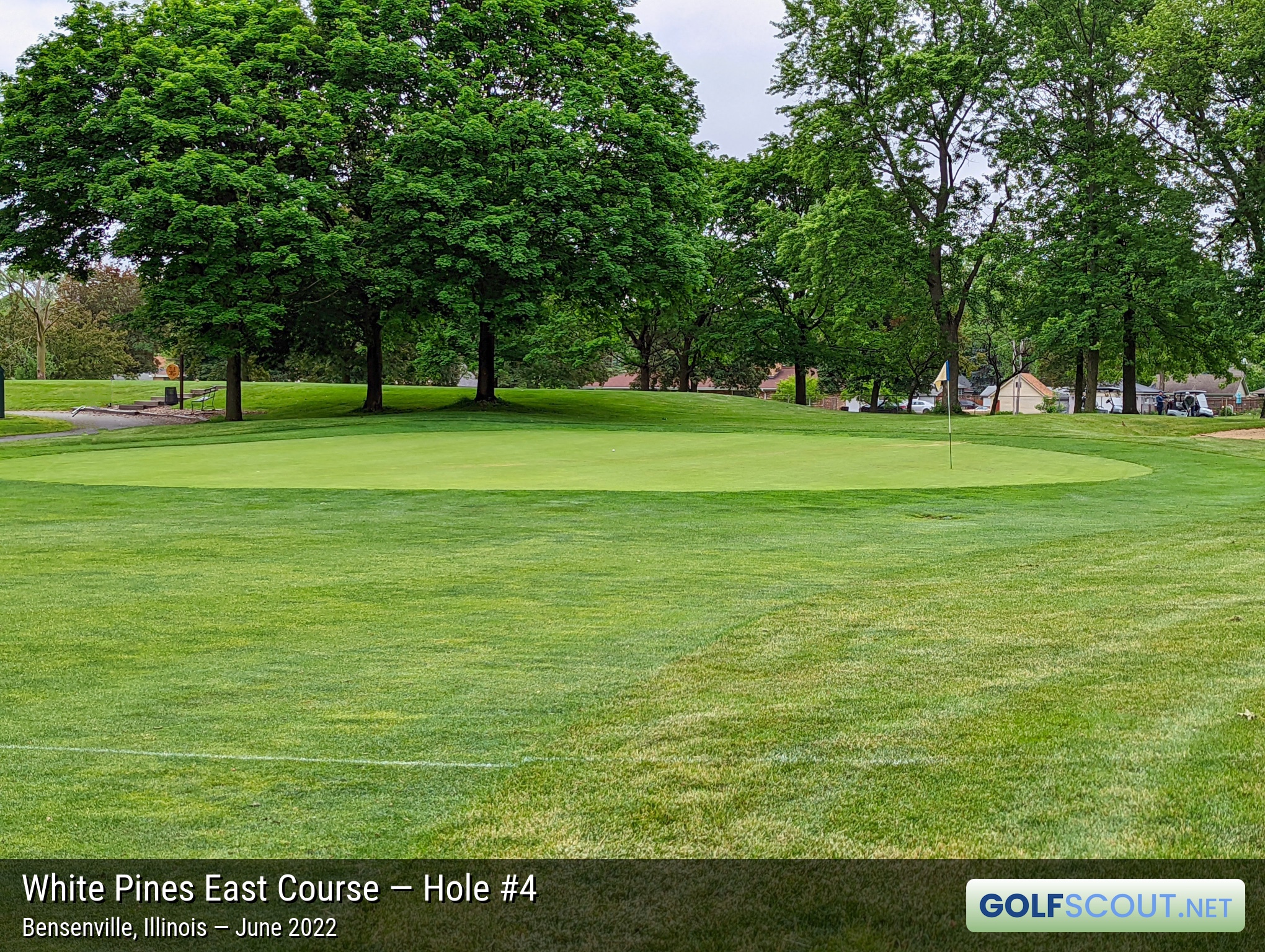Photo of hole #4 at White Pines East Course in Bensenville, Illinois. 