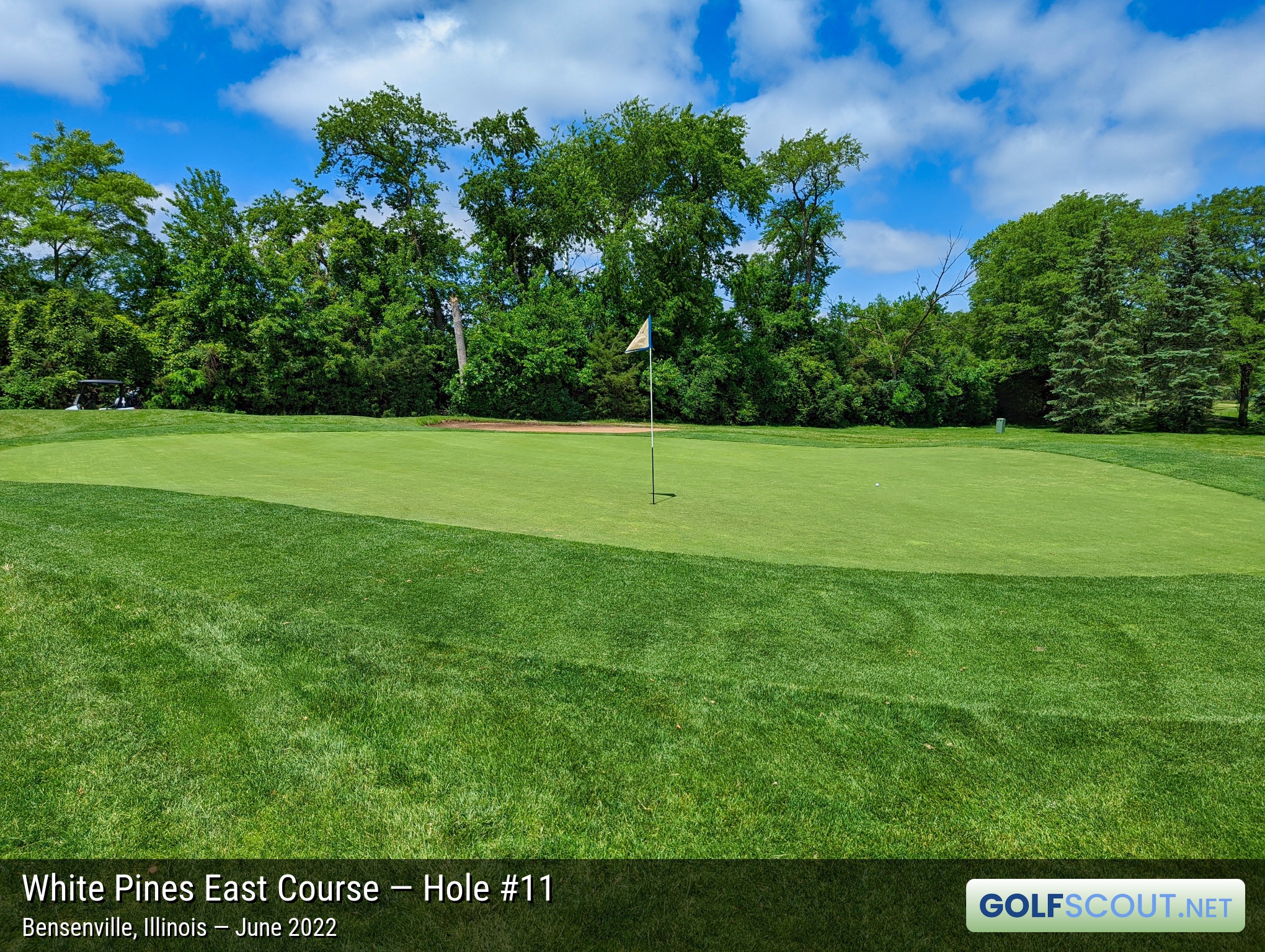 Photo of hole #11 at White Pines East Course in Bensenville, Illinois. 