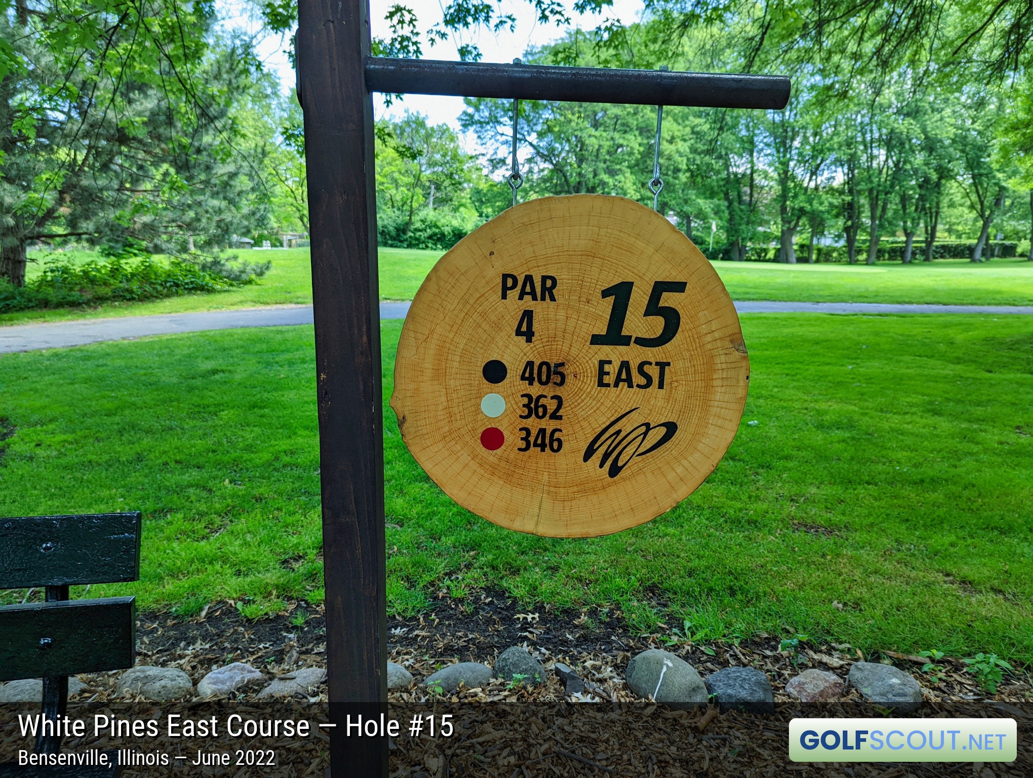 Photo of hole #15 at White Pines East Course in Bensenville, Illinois. 