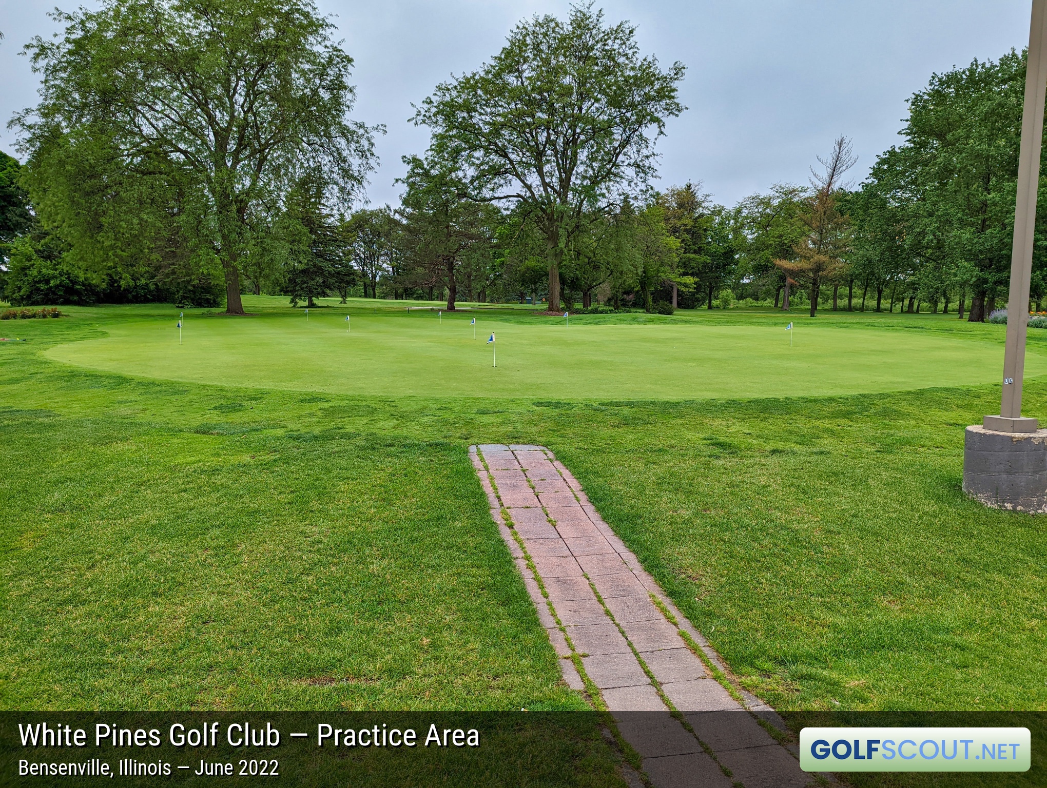 Photo of the practice area at White Pines East Course in Bensenville, Illinois. 