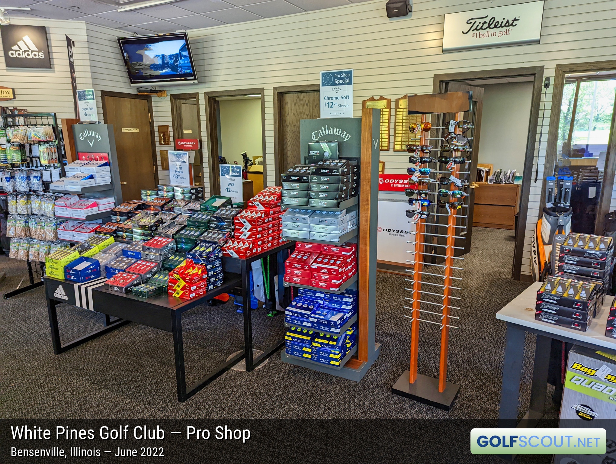 Photo of the pro shop at White Pines East Course in Bensenville, Illinois. 