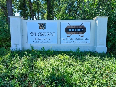 Willow Crest Golf Club Entrance Sign