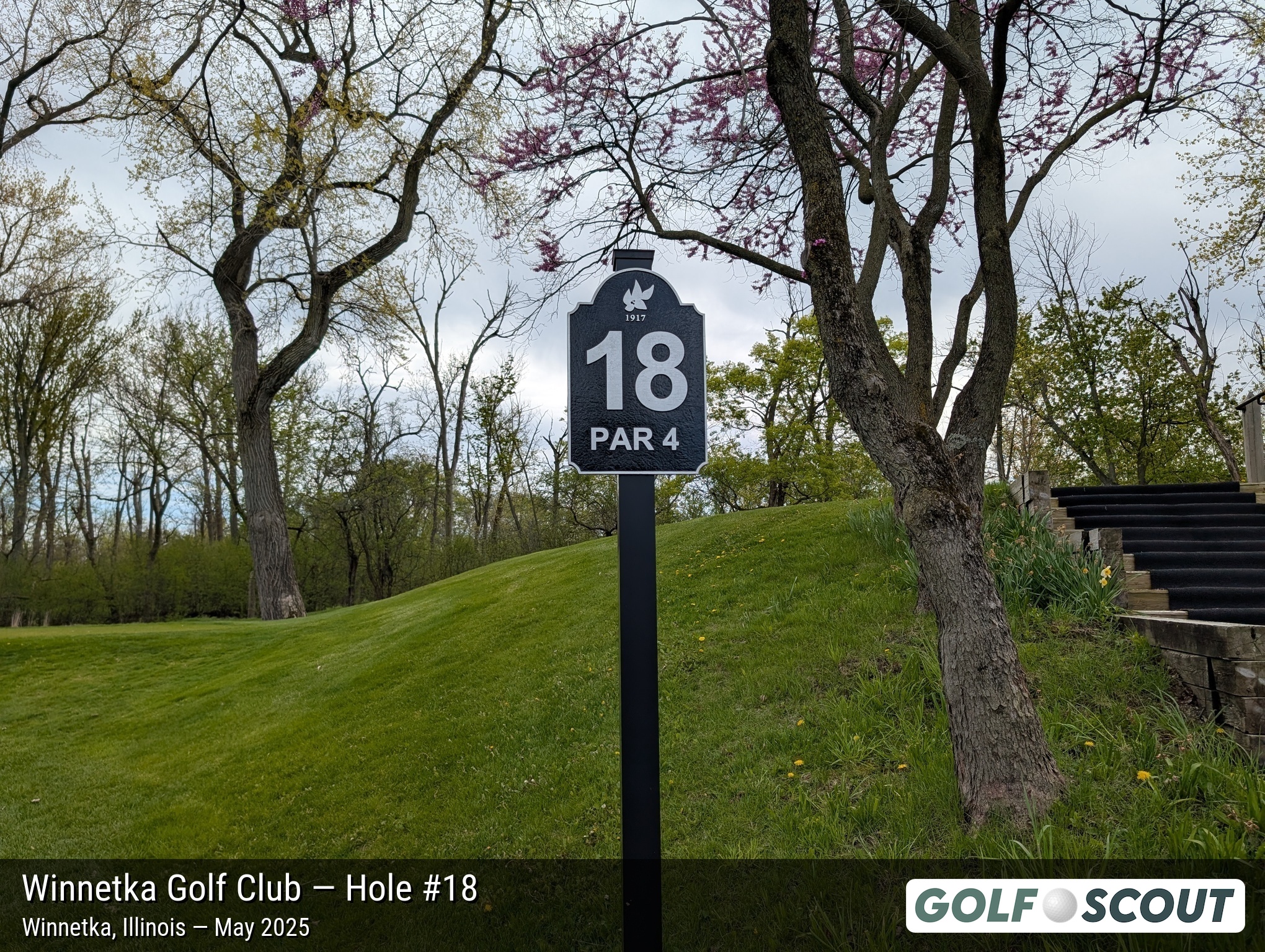 Hole 18 at Winnetka GC - Photo 6